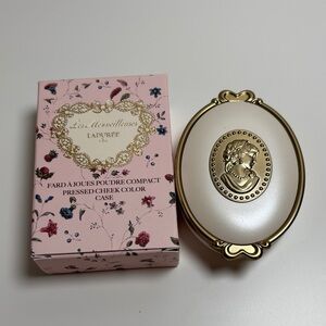 Ladurée Les Merveilleuses Pressed Cheek ColBlush Compact wB – Pink Cameo Design
